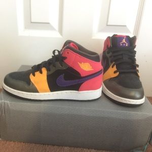 Nike Air Jordan 1 Retro Basketball Shoes