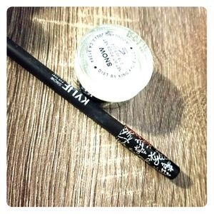 Kylie limited edition holiday kyliner