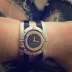 Gucci Twirl Watch