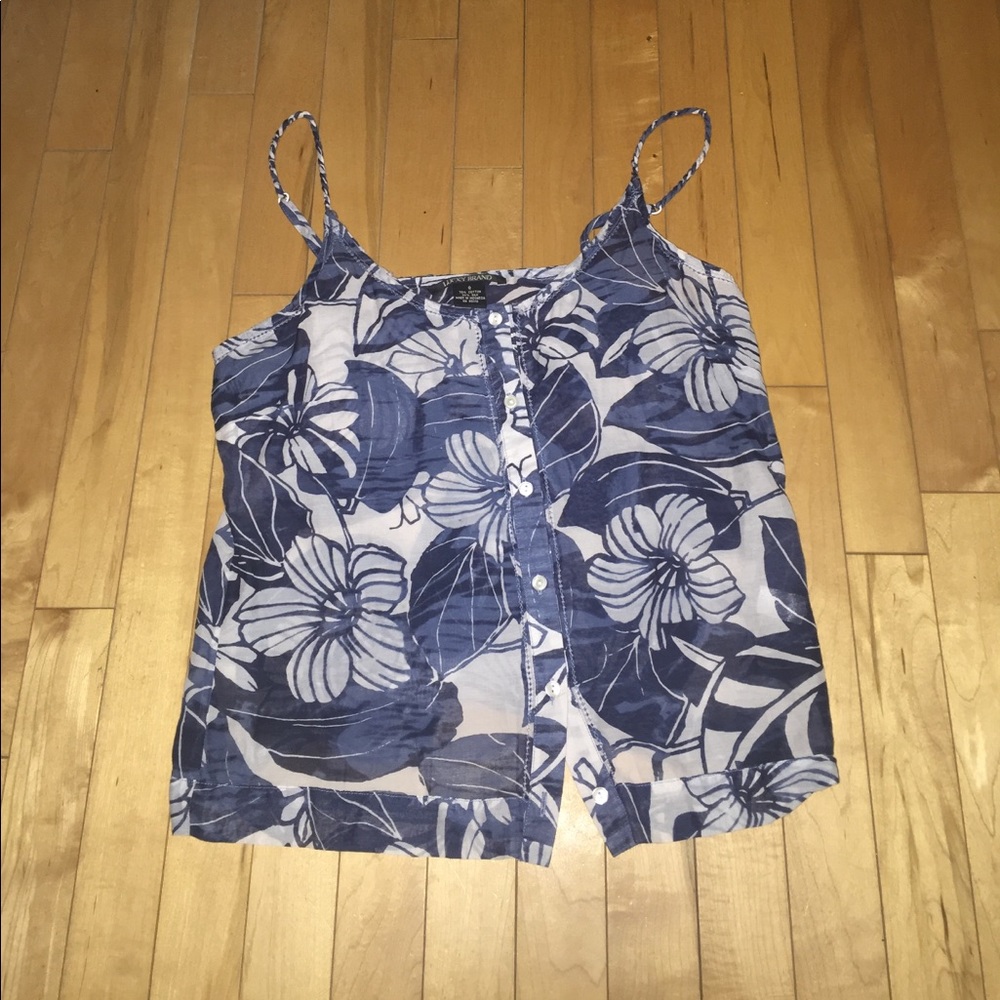 Light and flowy tank with Hawaiian flowers