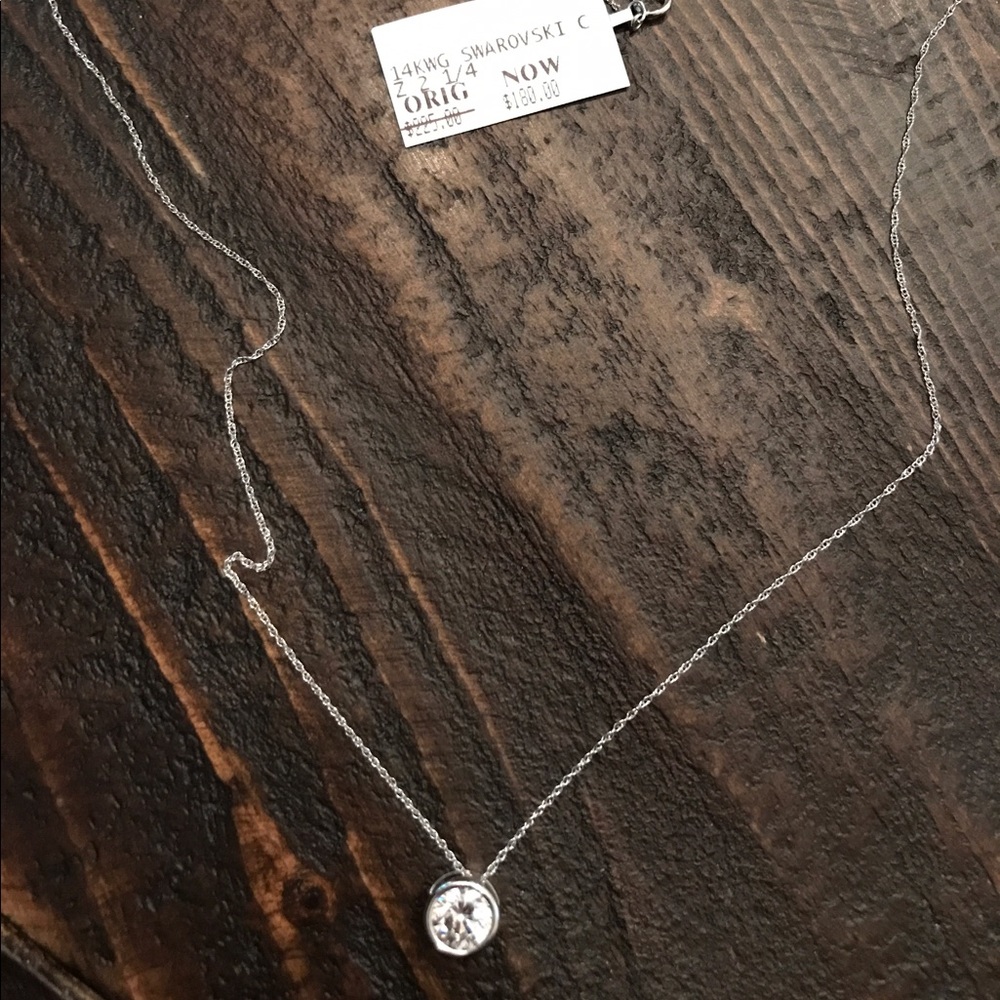 brand new necklace