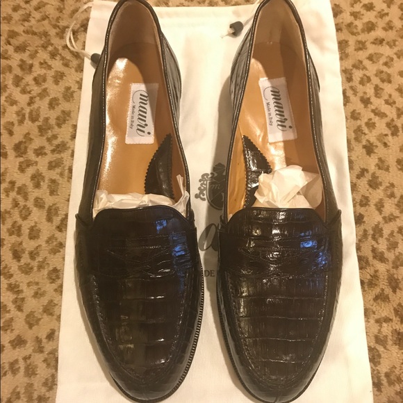 NWOT. Brown alligator mauri slip-on loafers main image 3
