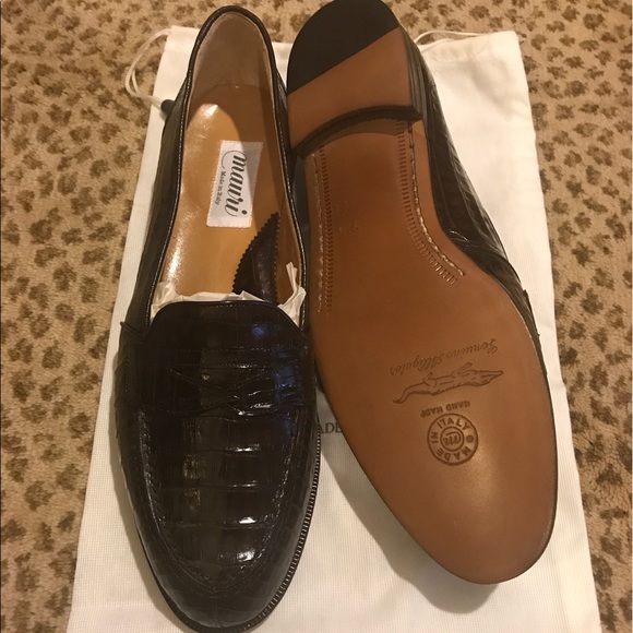 NWOT. Brown alligator mauri slip-on loafers main image 2