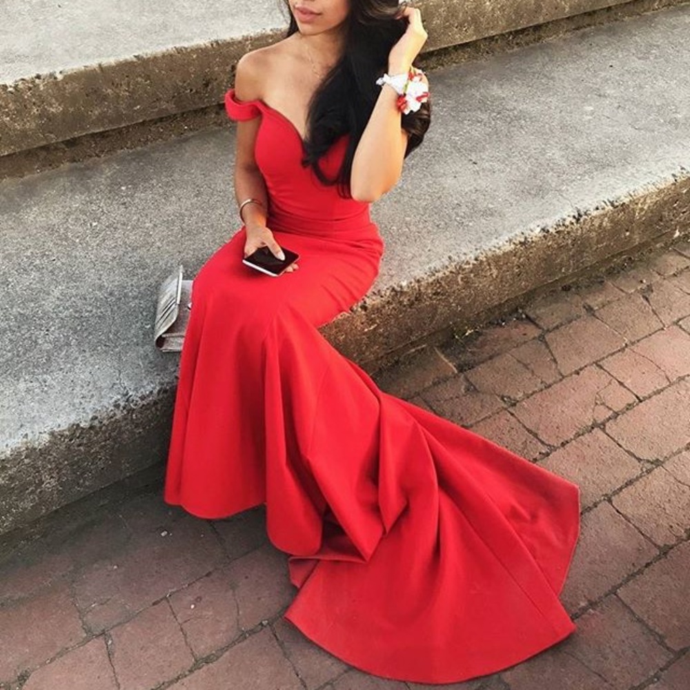 Sherri Hill Red Off-The-Shoulder Dress