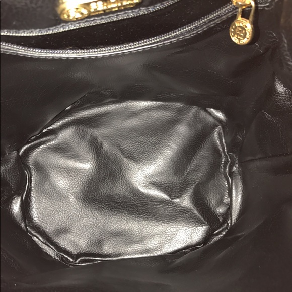 ❣️SOLD❣️FENDI Pequin Crossbody Bucket Bag & Wallet - Picture 7 of 8