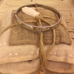 💫Sale💫Tory Burch Logo Bracelet