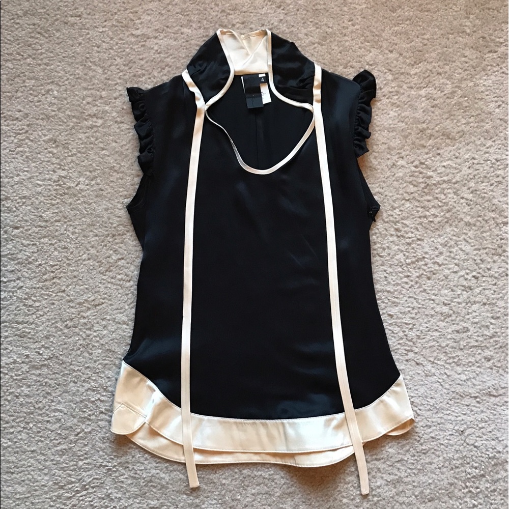 New woman's Omorika blouse. - Picture 2 of 7