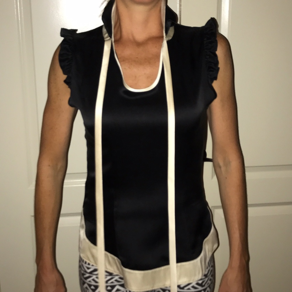 New woman's Omorika blouse. - Picture 6 of 7