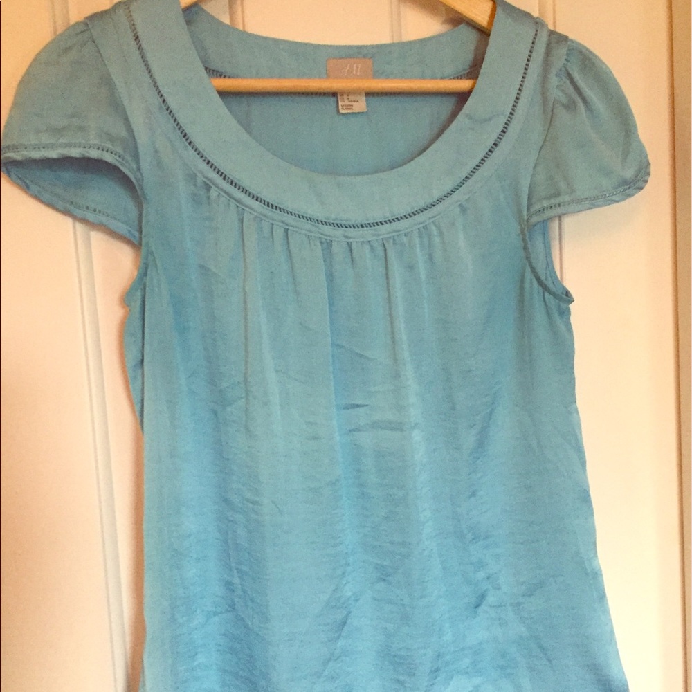 H&M Carolina blue, Light blue short sleeved blouse