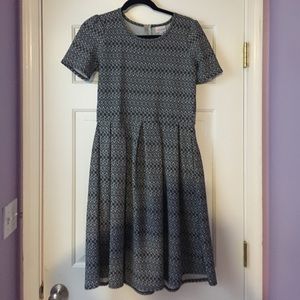 LuLaRoe black and white Amelia