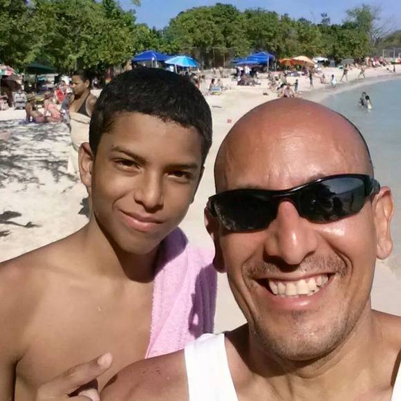 Meet your Posher, Sixto jr - Picture 1 of 1