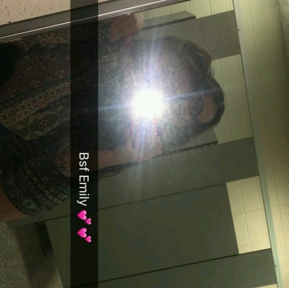 Meet your Posher, Emily - Picture 1 of 1