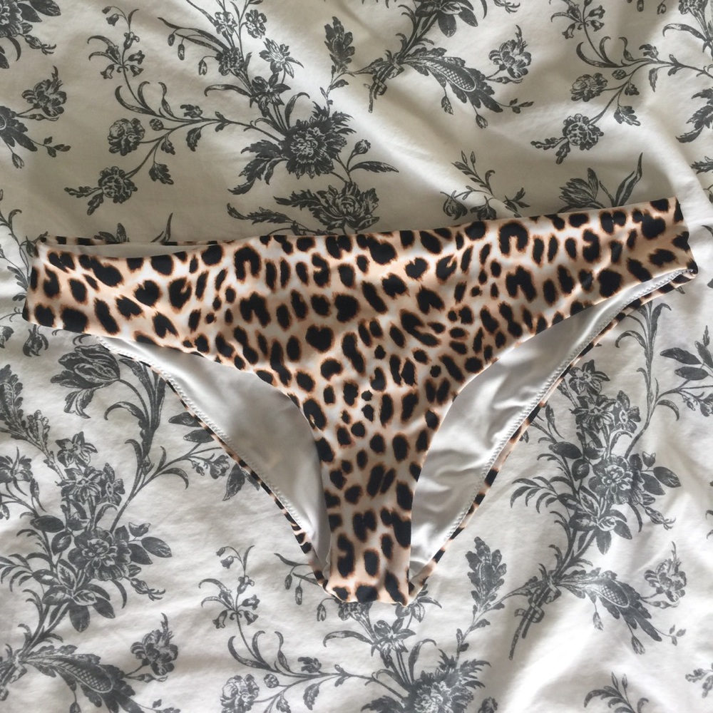 VS Pink Bikini Bottom