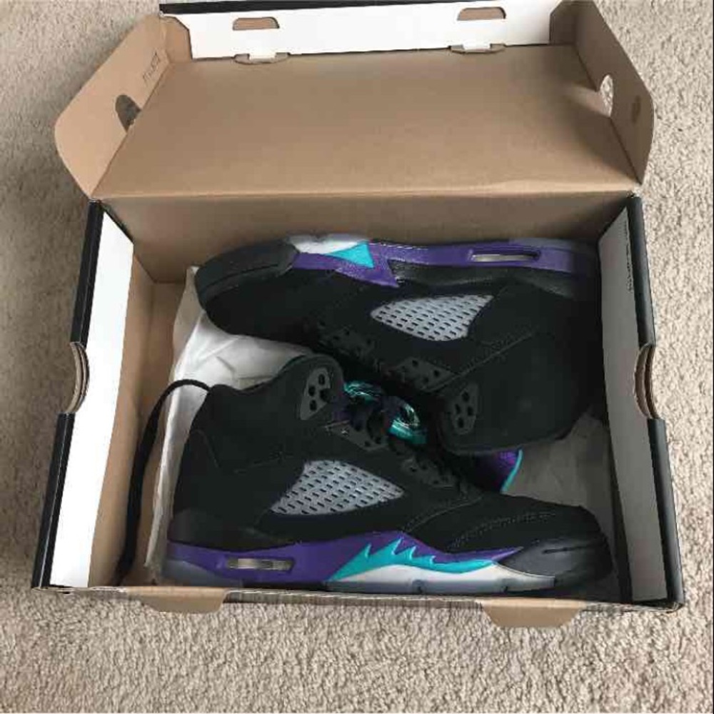Air Jordan's size 5