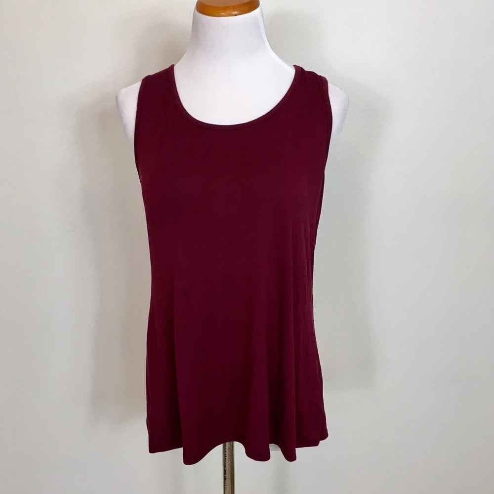 Boutique garnet and gold ruffle game day top