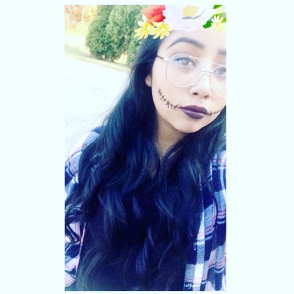 Meet your Posher, Elly