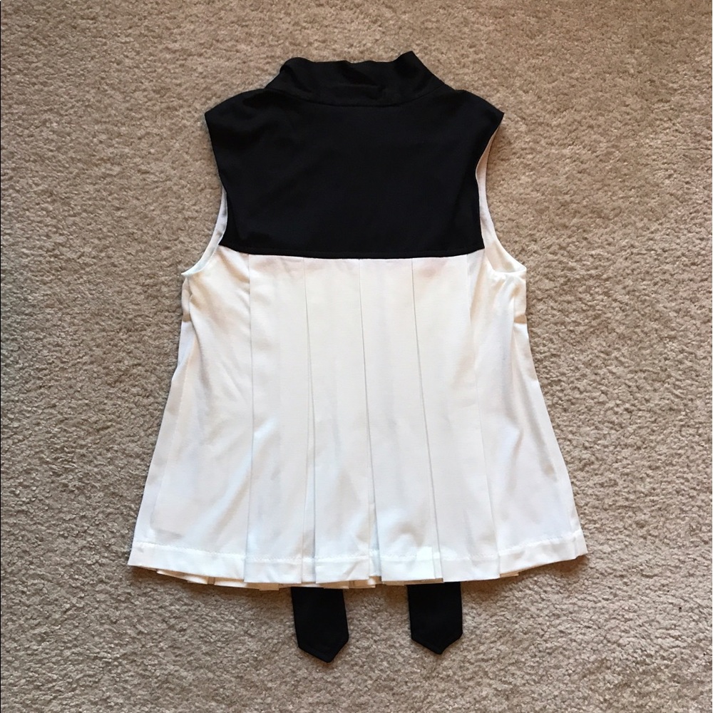 New woman's Omorika blouse. - Picture 3 of 4