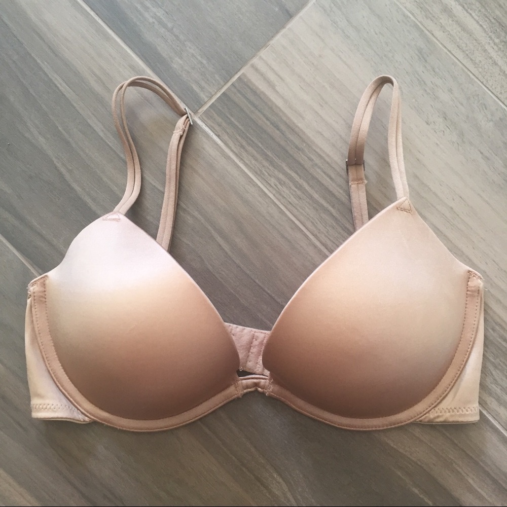 Victoria's Secret Pink plunge push-up bra
