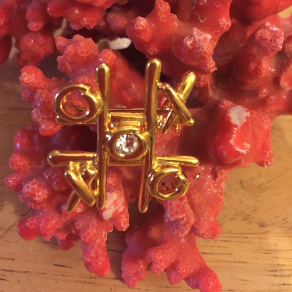 AK brooch - Picture 1 of 3