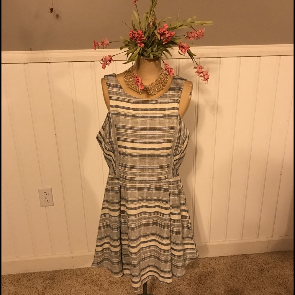 One Clothing summer dress - Picture 5 of 6