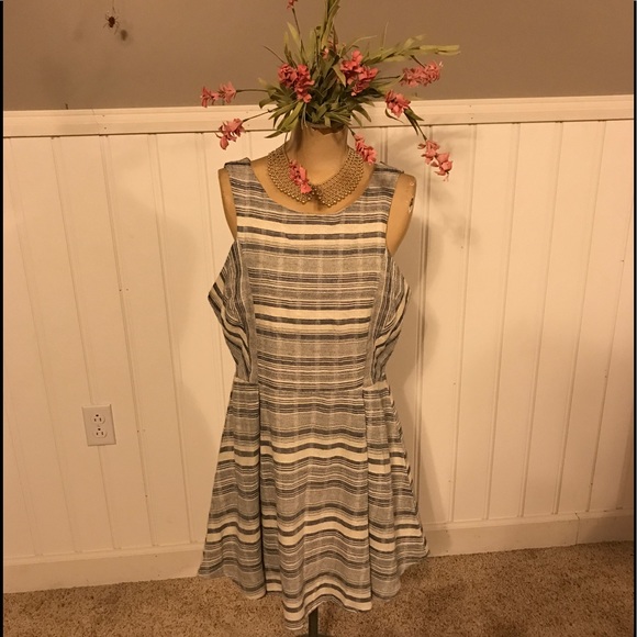 One Clothing summer dress - Picture 5 of 6