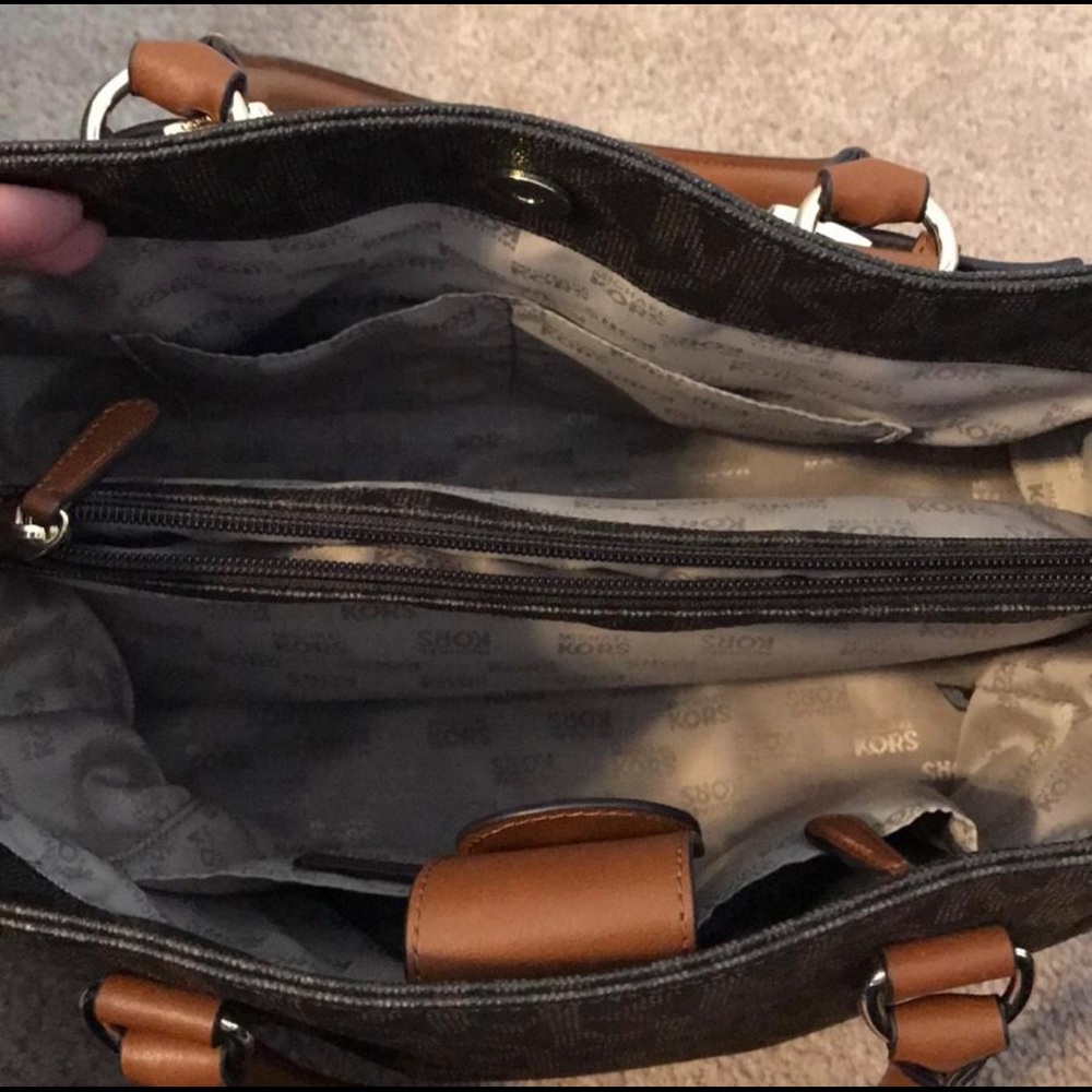 Michael Kors tote/satchel - Picture 3 of 4