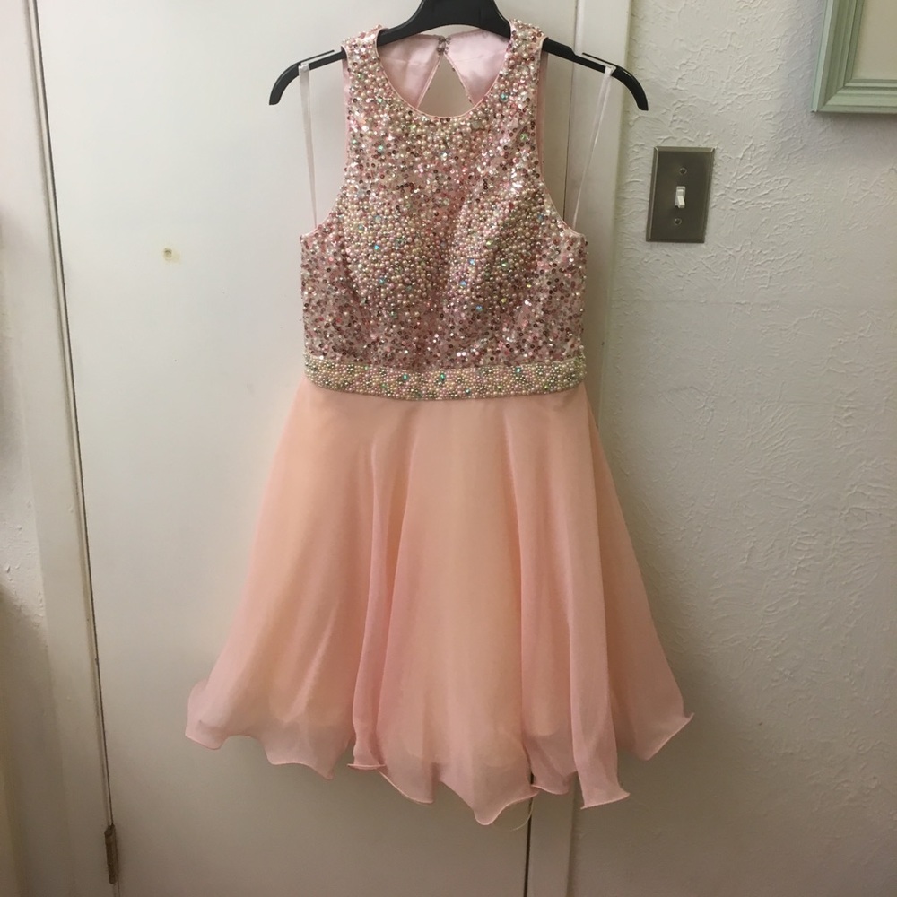 Short homecoming/prom dress