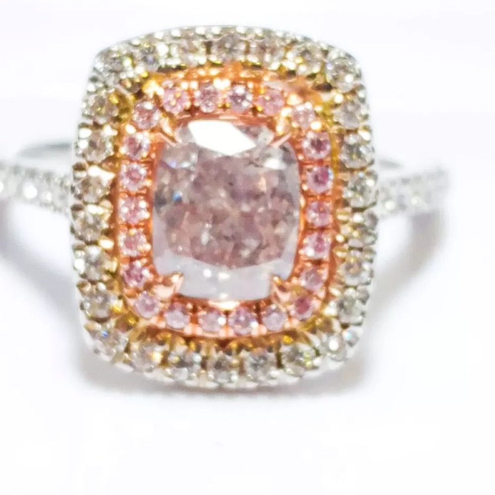 A Pink Diamond Ring 1.70cts! Natural