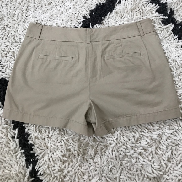 Ann Taylor LOFT Shorts Size 10 - Picture 2 of 4