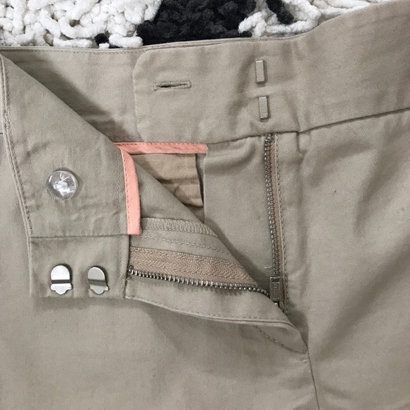 Ann Taylor LOFT Shorts Size 10 - Picture 3 of 4