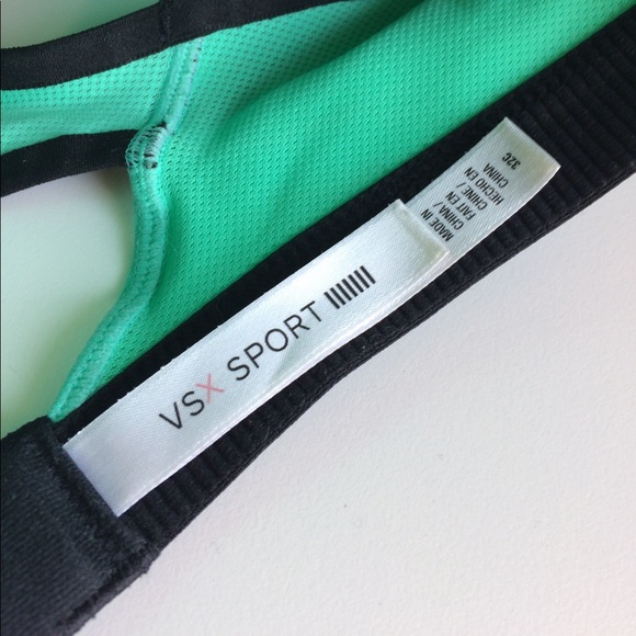 EUC! Victoria's Secret Sport Bra Bundle 32C - Picture 3 of 5
