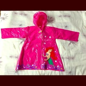 NWOT Girl's cute little mermaid raincoat