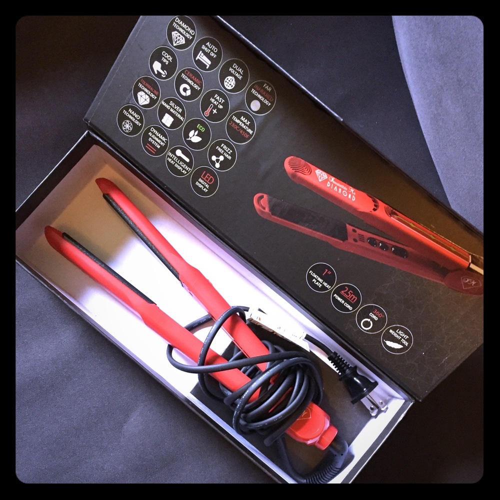 Irresistible Me DIAMOND styling iron