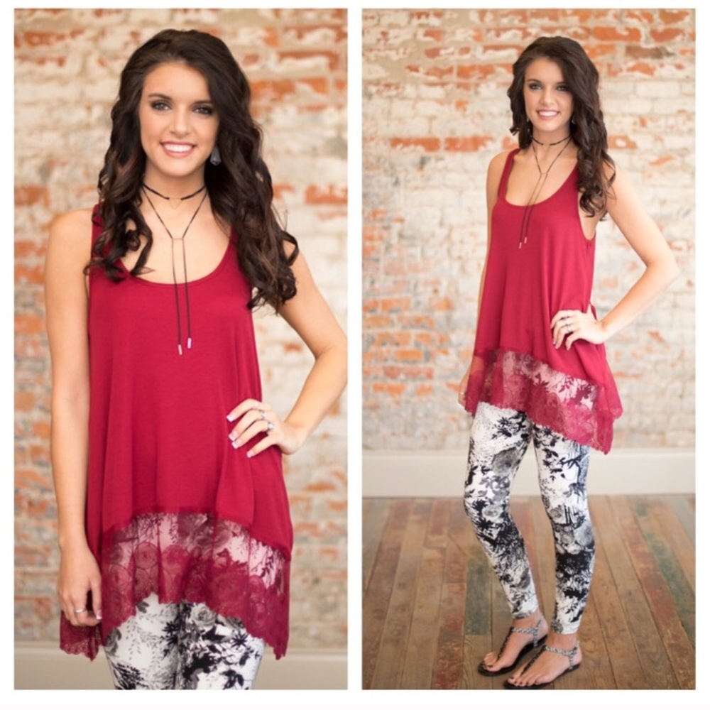 🆕1 LEFT(S)! 🎉Red Lace Trim Racerback Tank