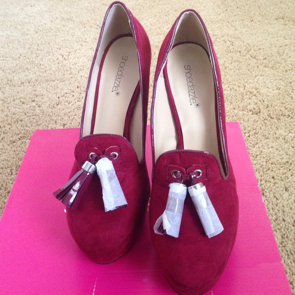Burgundy tasseled Platform heels