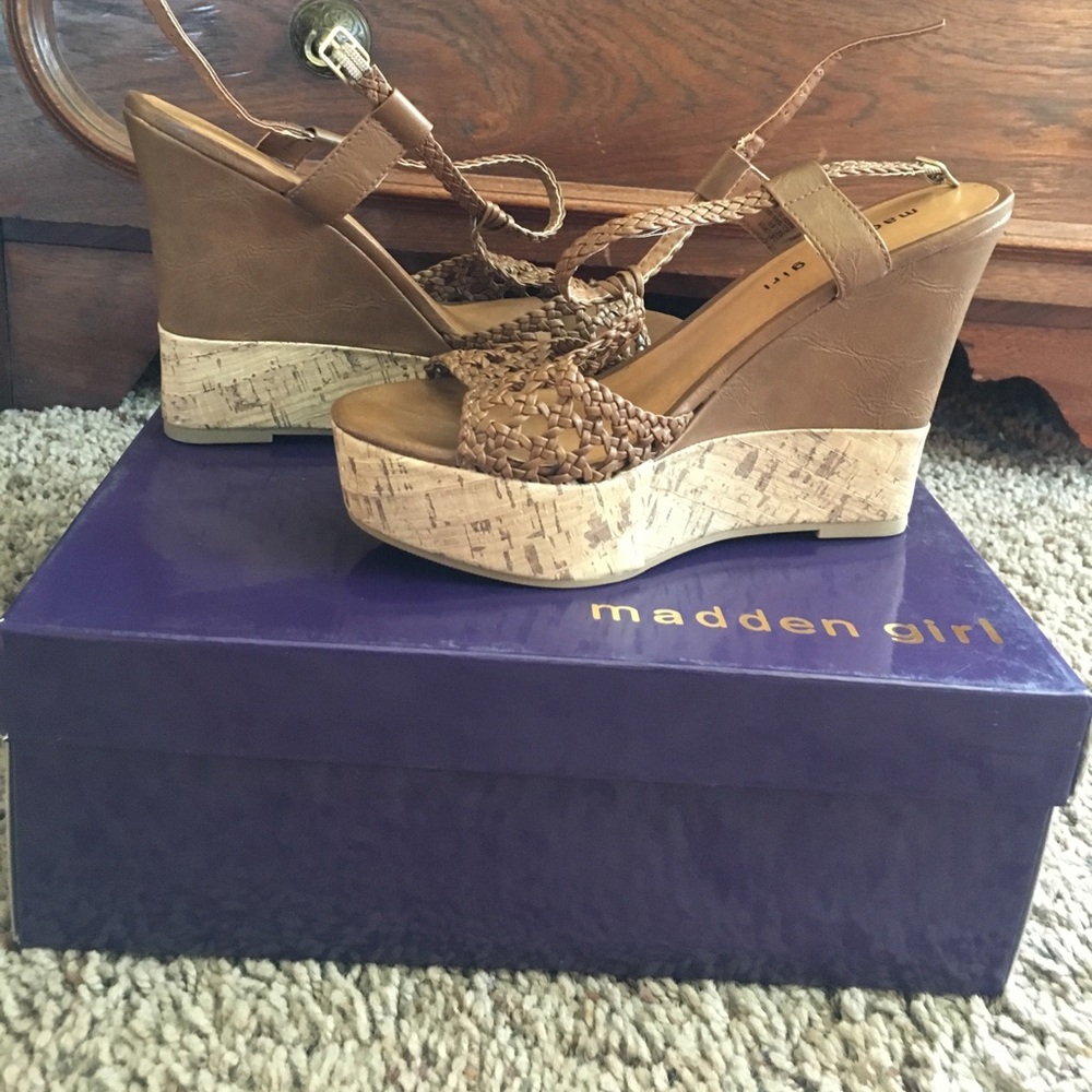 Madden Girl Wedges