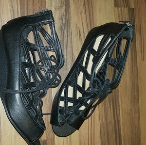 Lacey, black, wedge