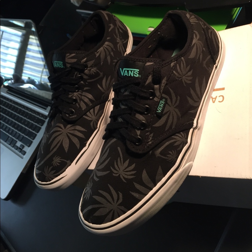 Black vans white sole and palm tree print finish!