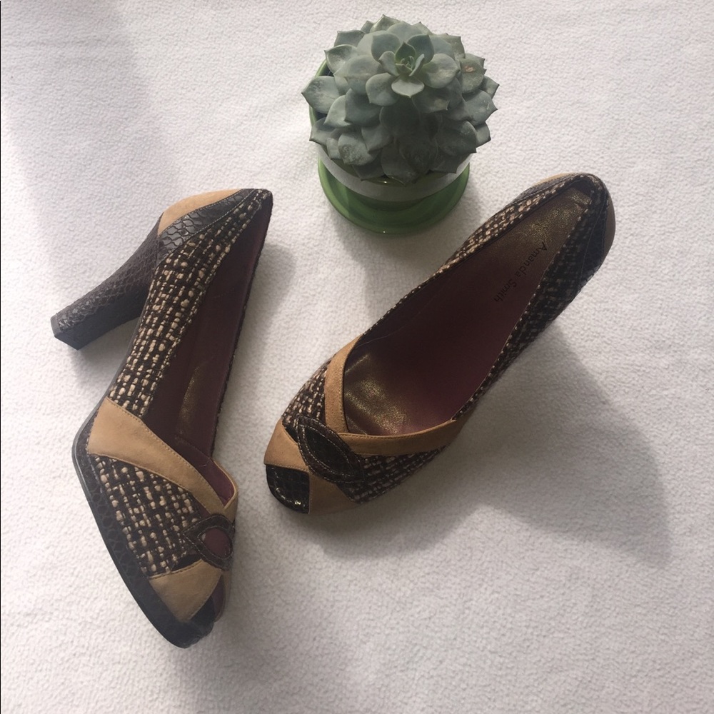 PRICE DROP!! Vintage-Inspired Tweed & Suede Heels