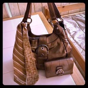 Coach Purse With Matching Wallet💋