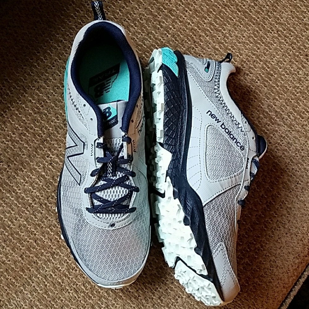 New Balance Tennis Shoes