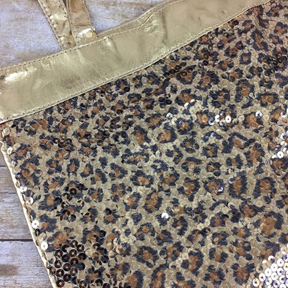 NWT Tote Bag with Sequins and Cheetah Print - Picture 2 of 3