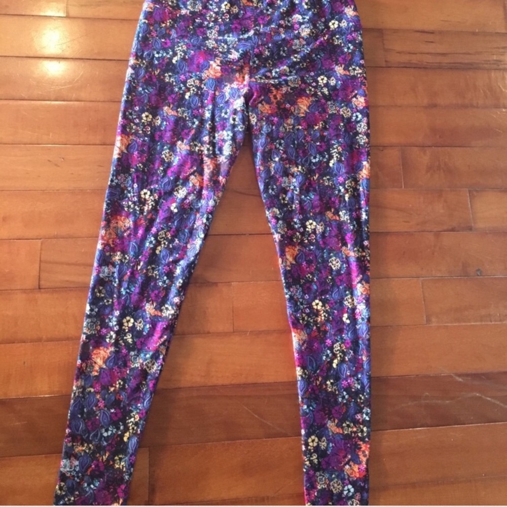 LuLaRoe TC Leggings Floral and Paisley