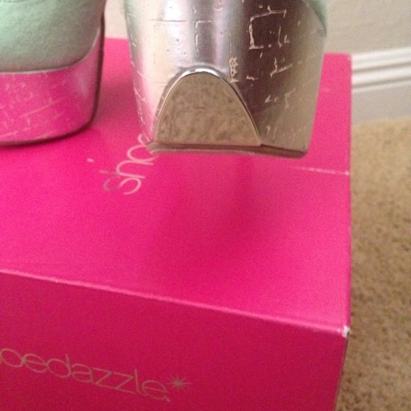 Mint Mary Jane Platform Heels - Picture 4 of 4