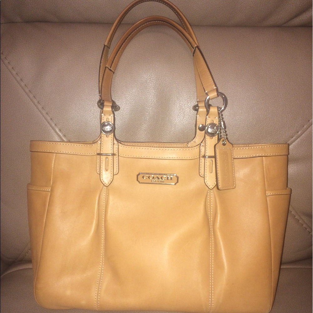 **SOLD** Coach leather handbag