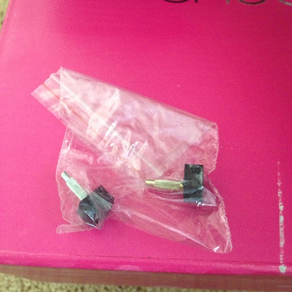 Nude and Black Mary Jane platform heels - Picture 4 of 4