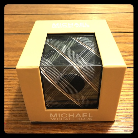 Michael Kors Tie - Picture 2 of 4