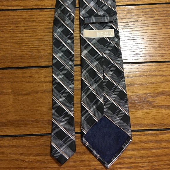 Michael Kors Tie - Picture 4 of 4
