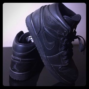 Air Force 1 - Men's size 8