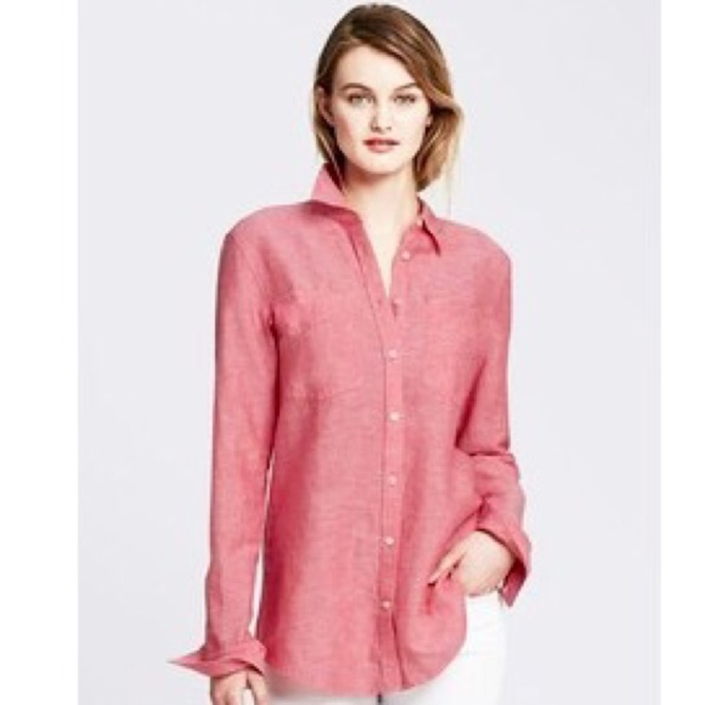 NWOT Banana Republic Soft Wash Button Down Shirt.